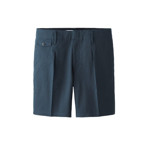Pleated Shorts in Light Cotton Twill